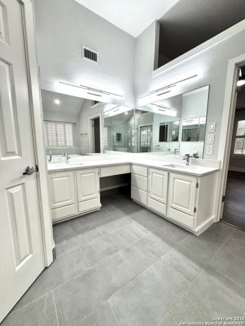 410 Shadowbluff San Antonio TX 78216