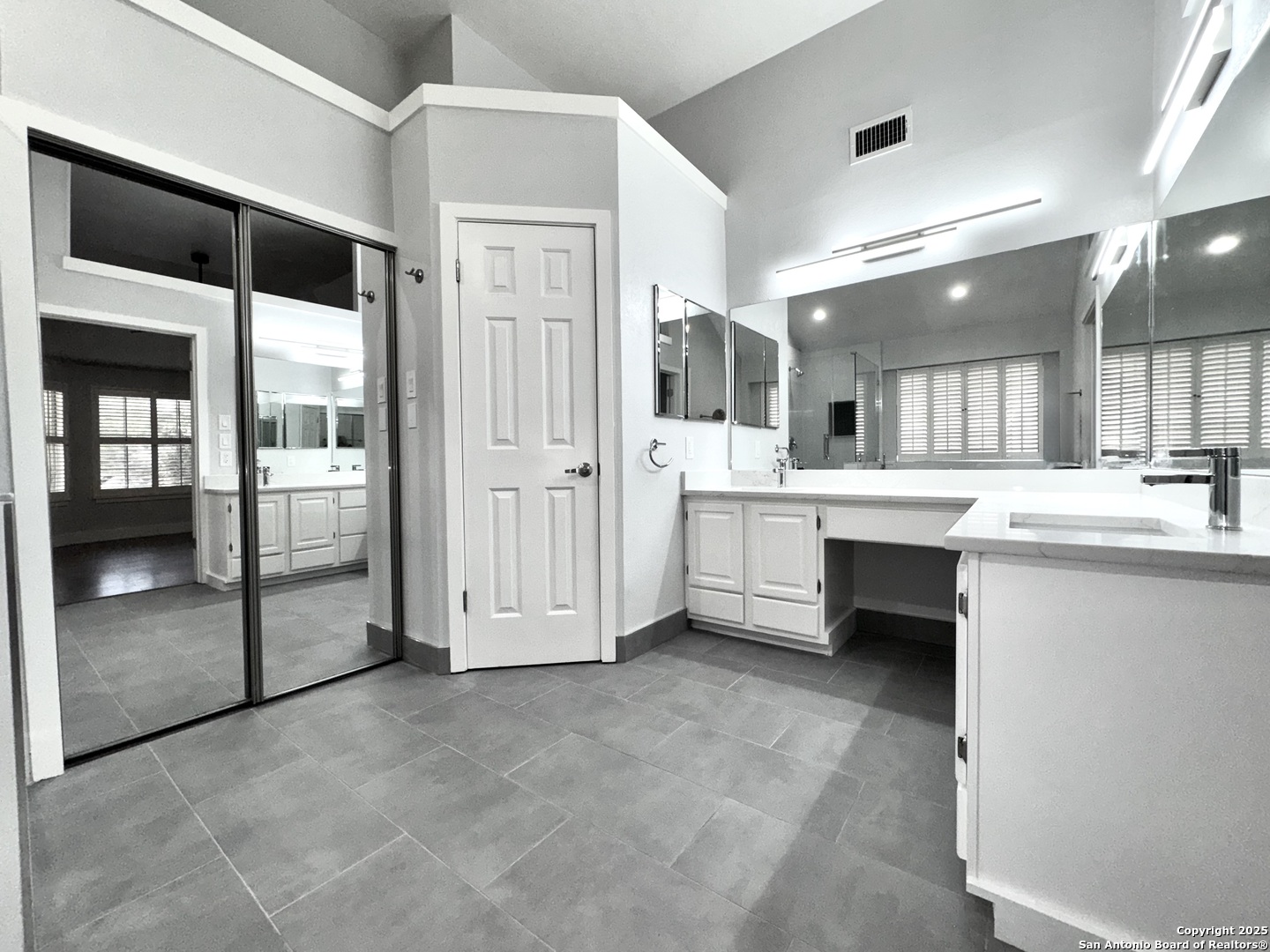 410 Shadowbluff San Antonio TX 78216