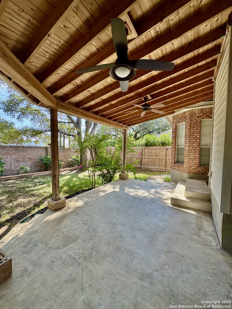 410 Shadowbluff San Antonio TX 78216