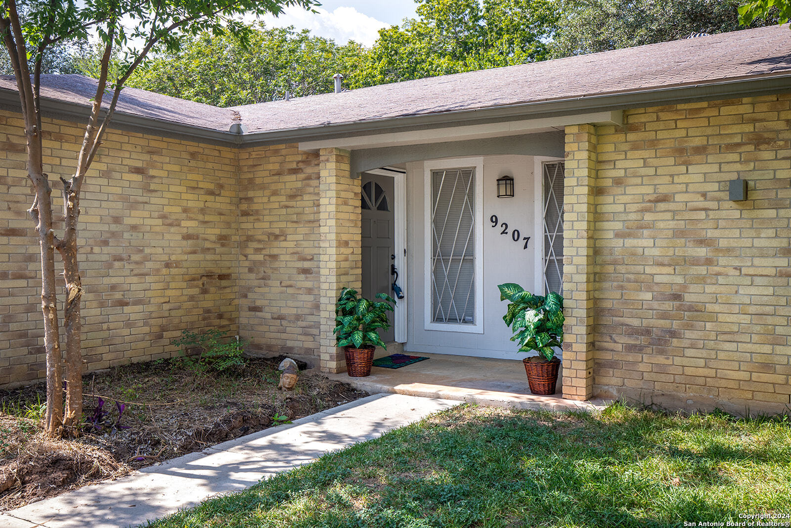 9207 Cliff Haven Drive San Antonio TX 78250