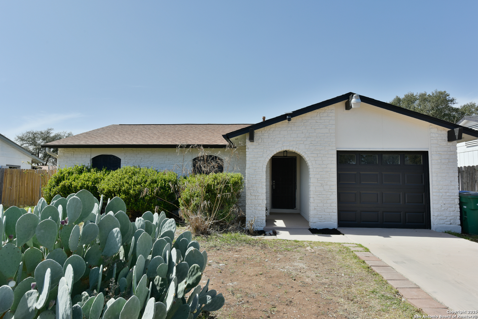 5919 Cliff Rock Drive San Antonio TX 78250