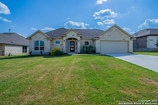 116 Ridgecrest Floresville TX 78114