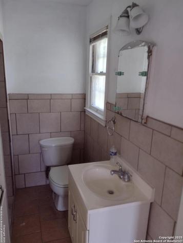 415 North San Antonio TX 78201