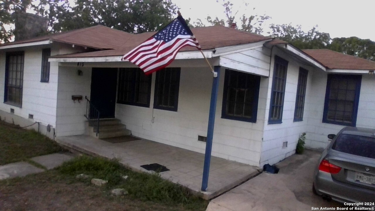 415 North San Antonio TX 78201