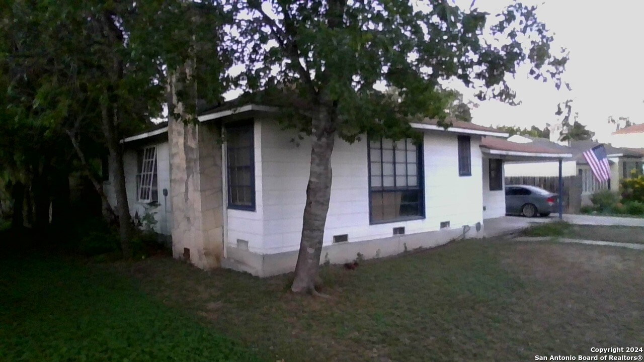 415 North San Antonio TX 78201
