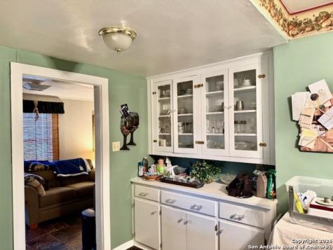 304 N Tyler Beeville TX 78102