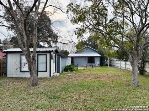 304 N Tyler Beeville TX 78102