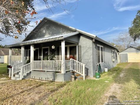304 N Tyler Beeville TX 78102