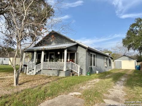 304 N Tyler Beeville TX 78102