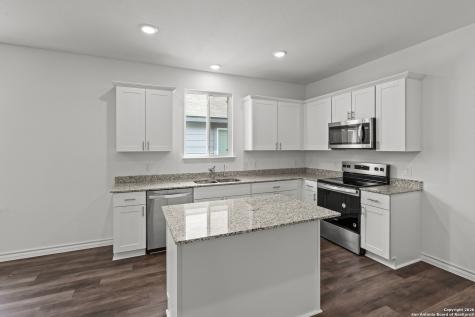 5143 Bay Breeze San Antonio TX 78245