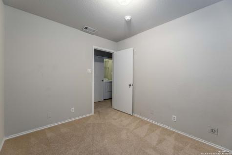 6119 Lauras Farm San Antonio TX 78244