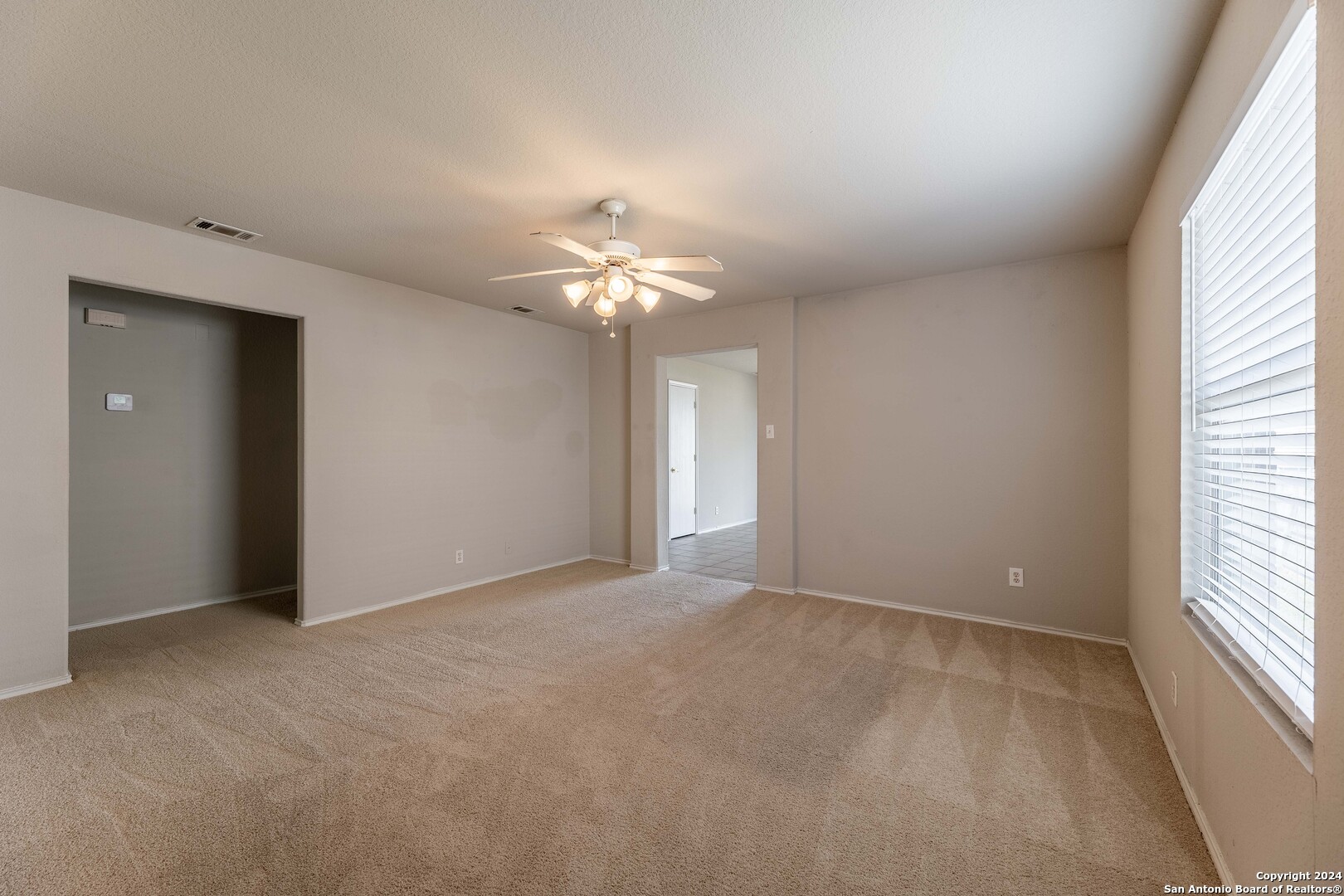 6119 Lauras Farm San Antonio TX 78244