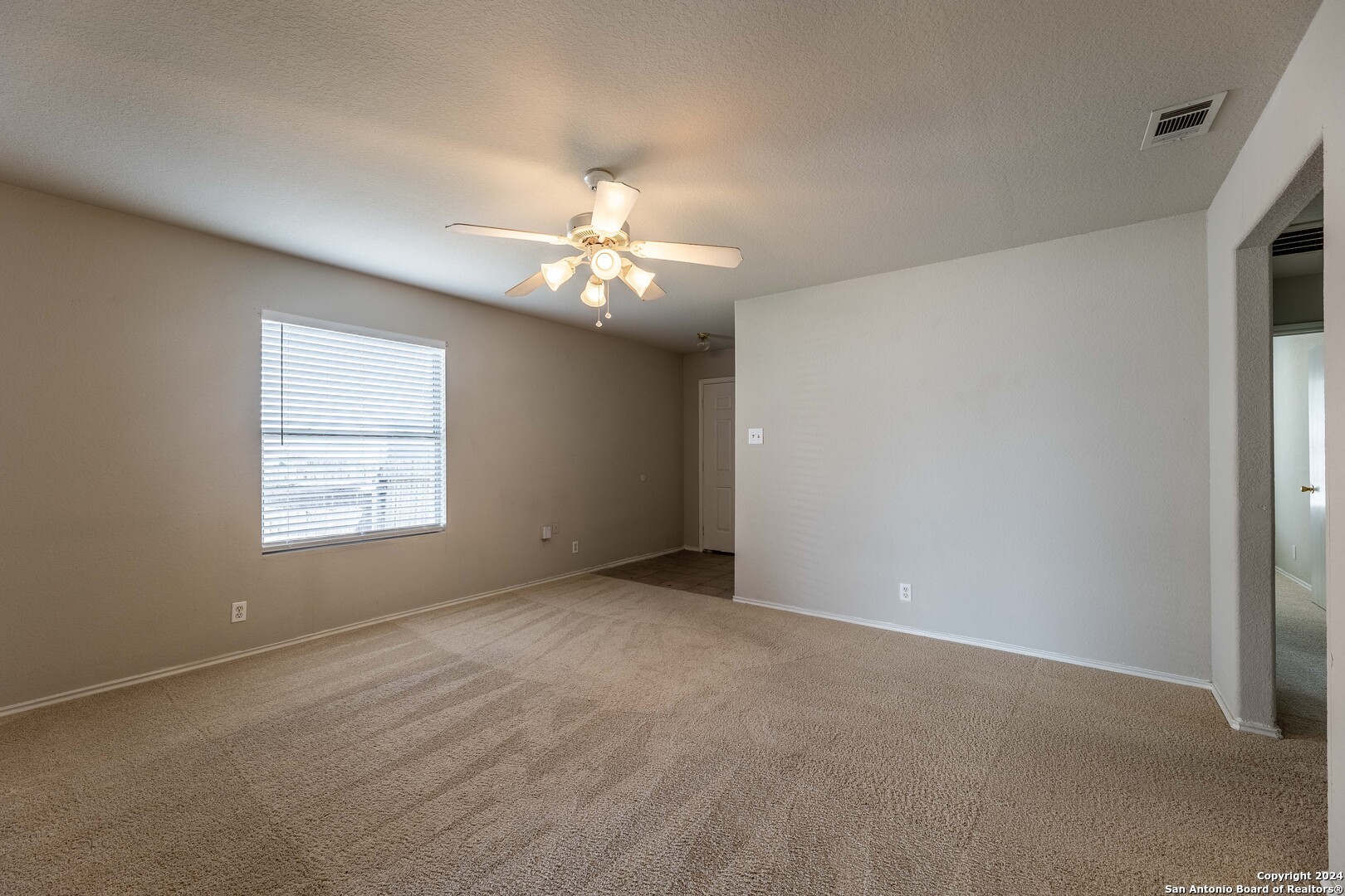 6119 Lauras Farm San Antonio TX 78244