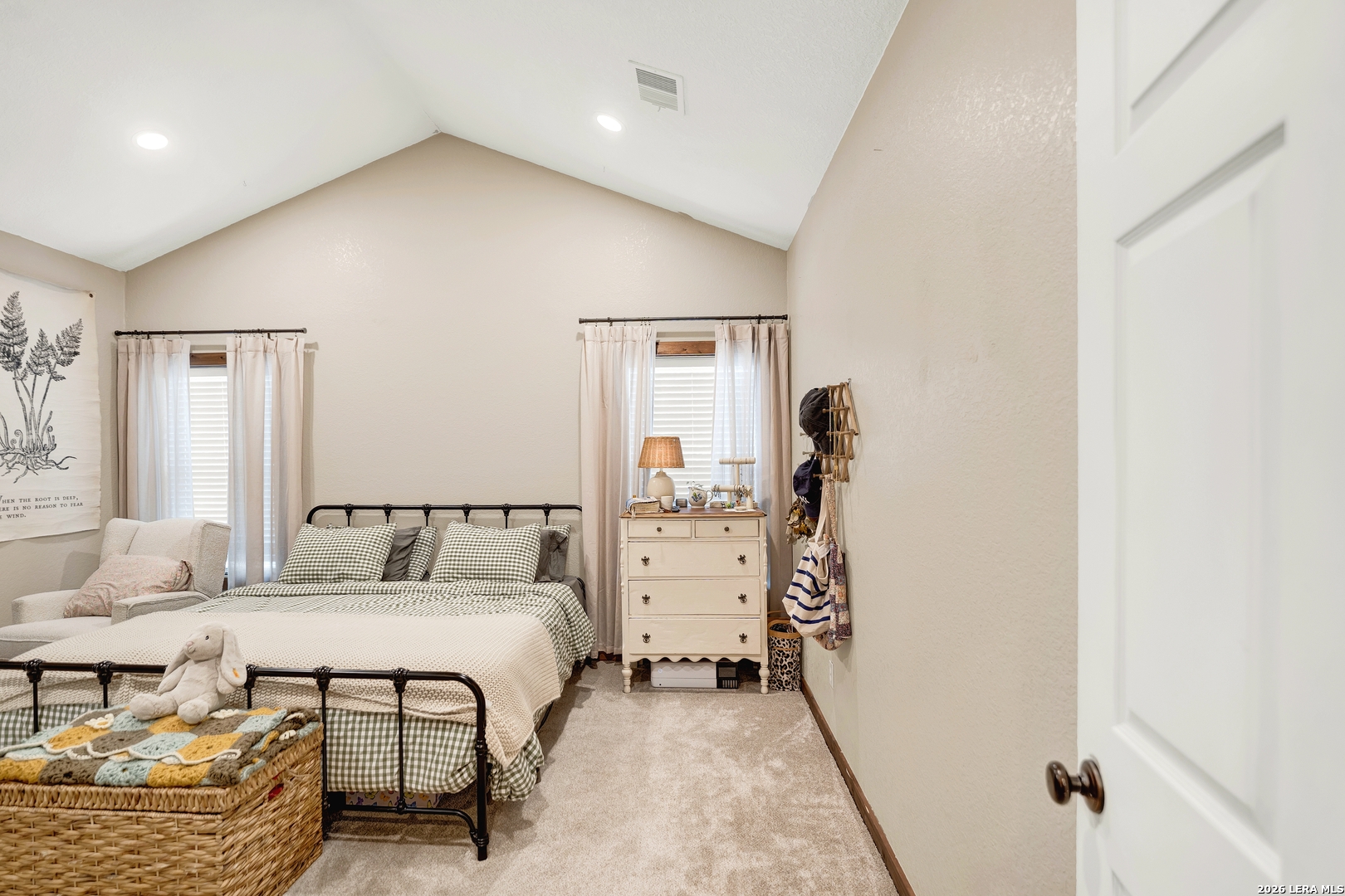 1831 County Road 7711 Devine TX 78016