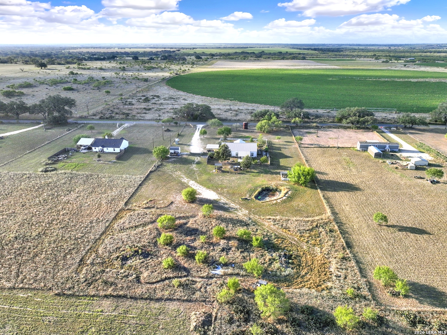 1831 County Road 7711 Devine TX 78016