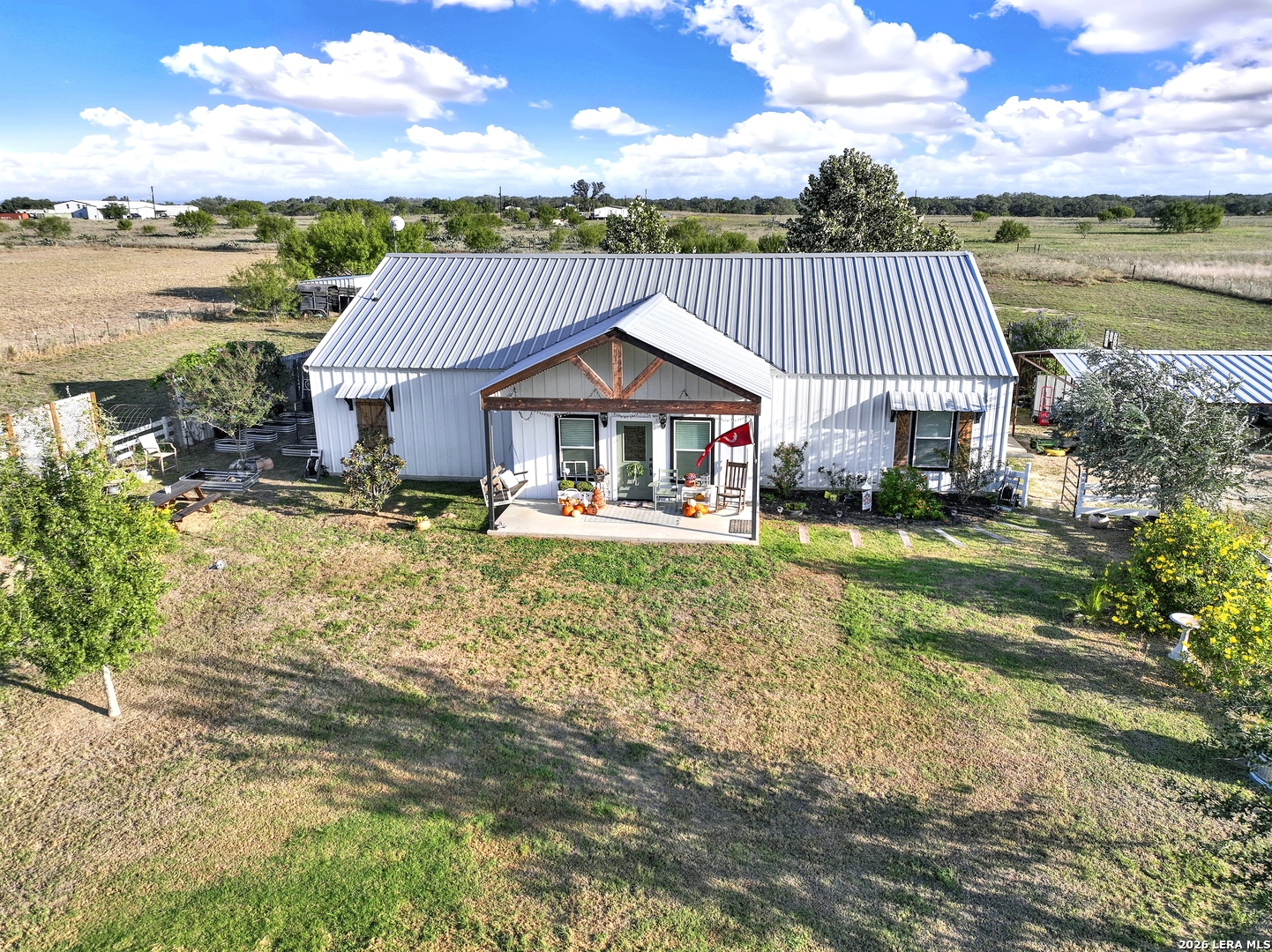 1831 County Road 7711 Devine TX 78016