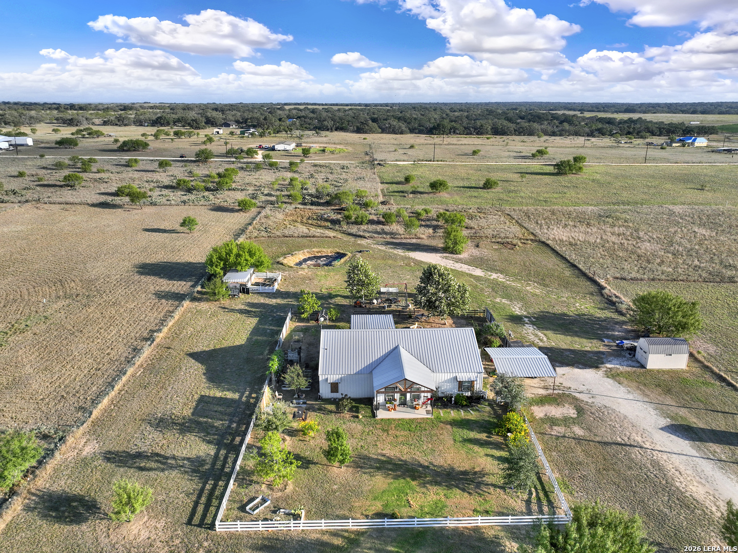 1831 County Road 7711 Devine TX 78016
