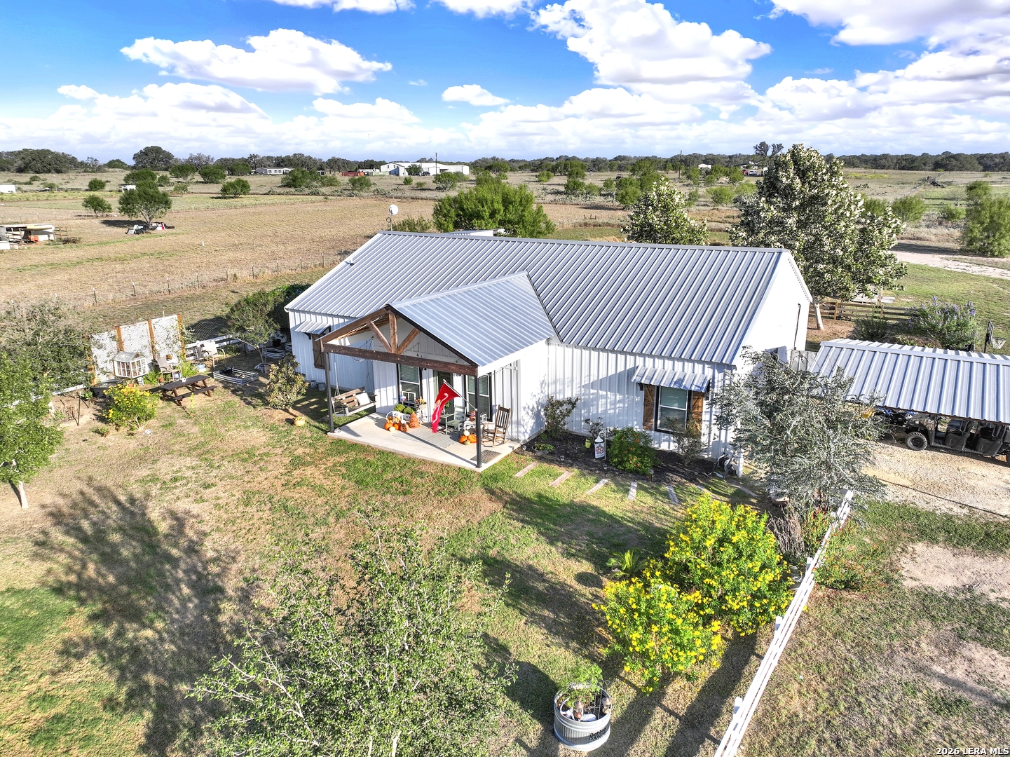 1831 County Road 7711 Devine TX 78016