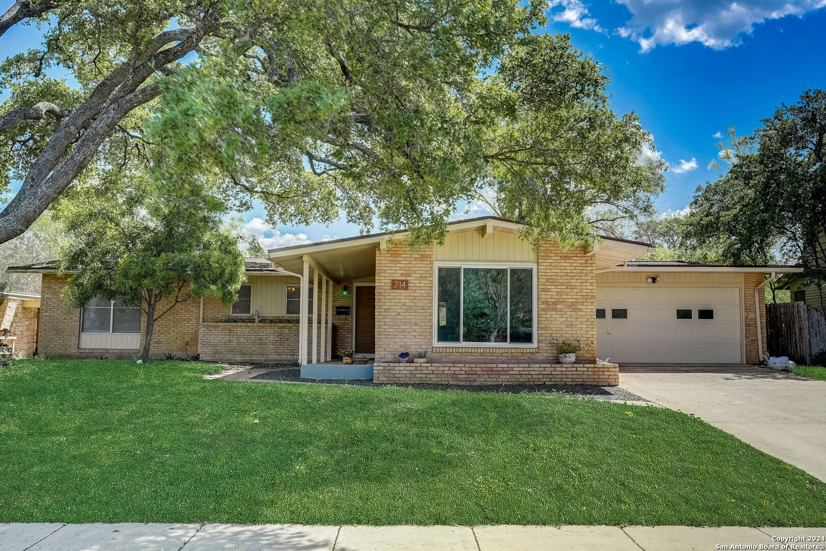 714 Barchester Drive San Antonio TX 78216