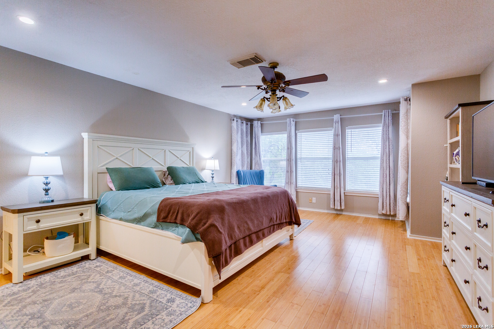 2422 Newoak Park San Antonio TX 78230