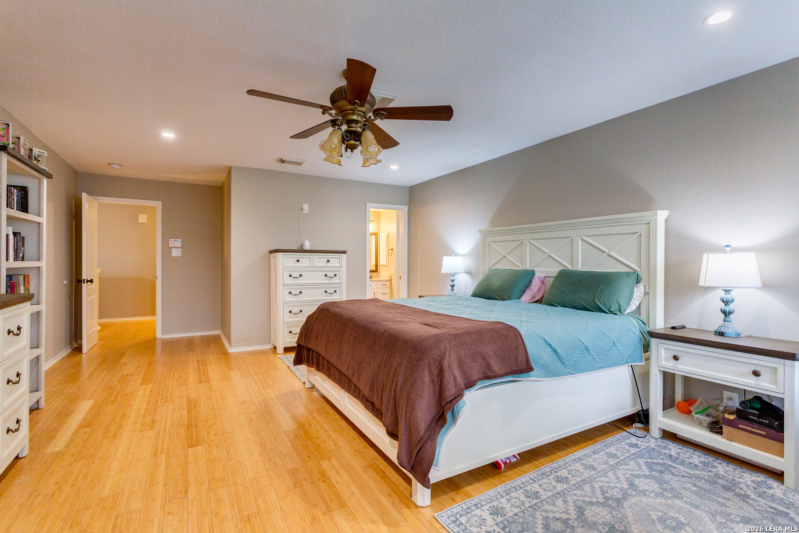 2422 Newoak Park San Antonio TX 78230