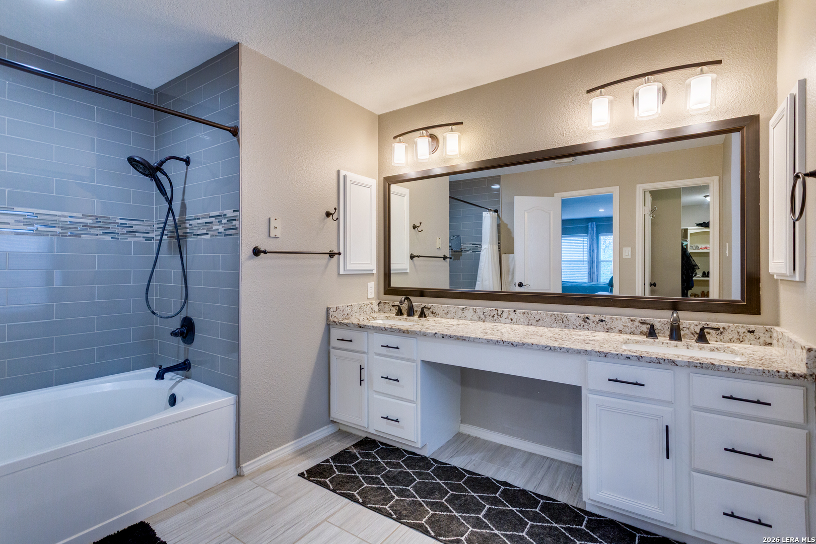 2422 Newoak Park San Antonio TX 78230