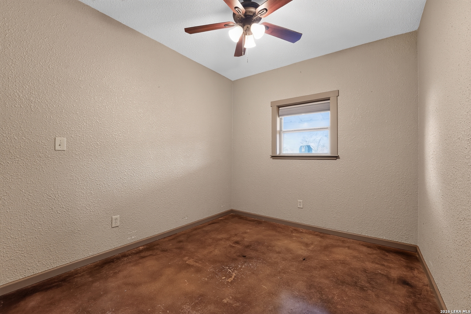 2217 County Road 412 Stockdale TX 78160