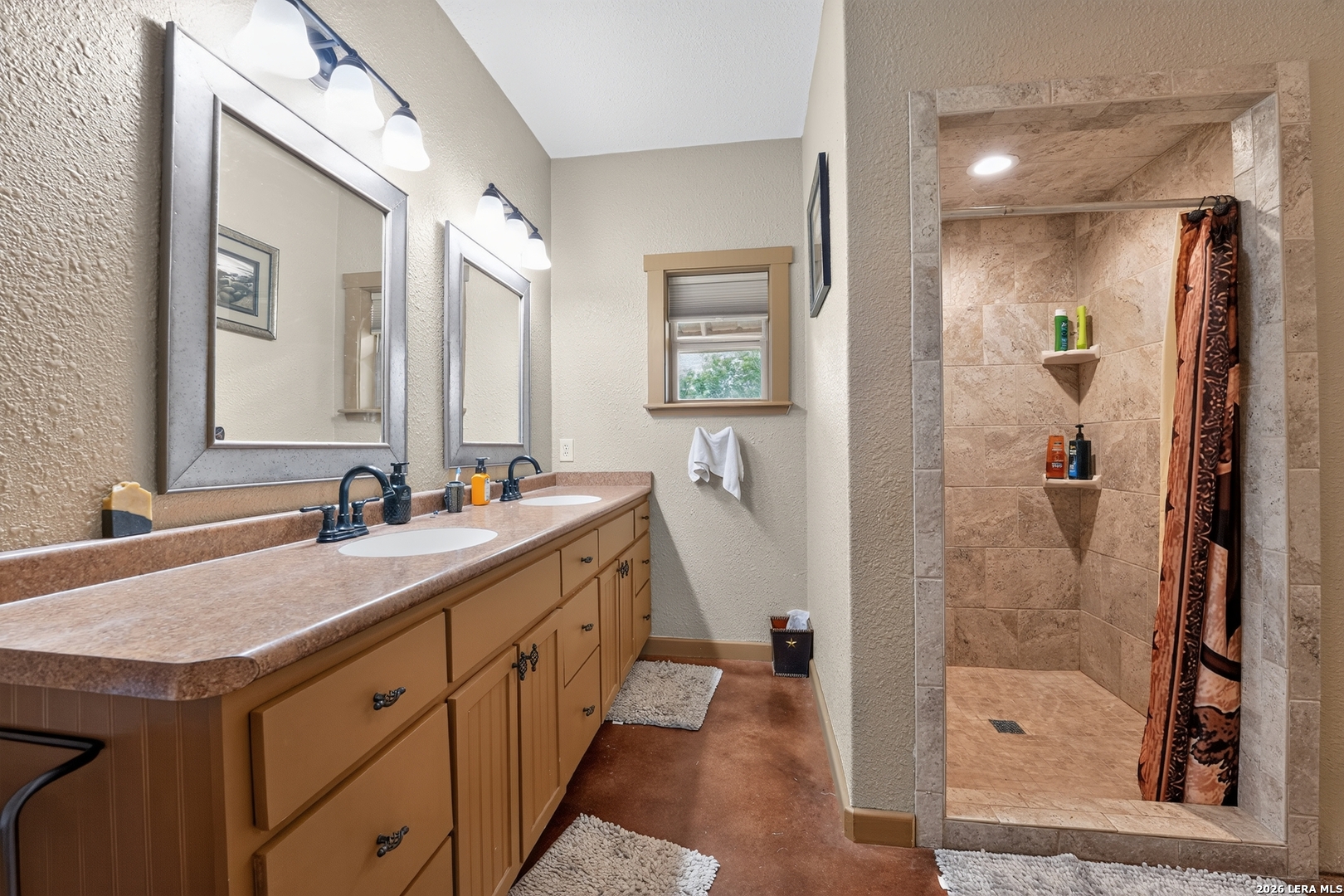 2217 County Road 412 Stockdale TX 78160