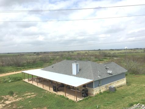 1571 State Highway 173 Bigfoot TX 78005
