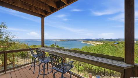 322 Kings Crown Canyon Lake TX 78133