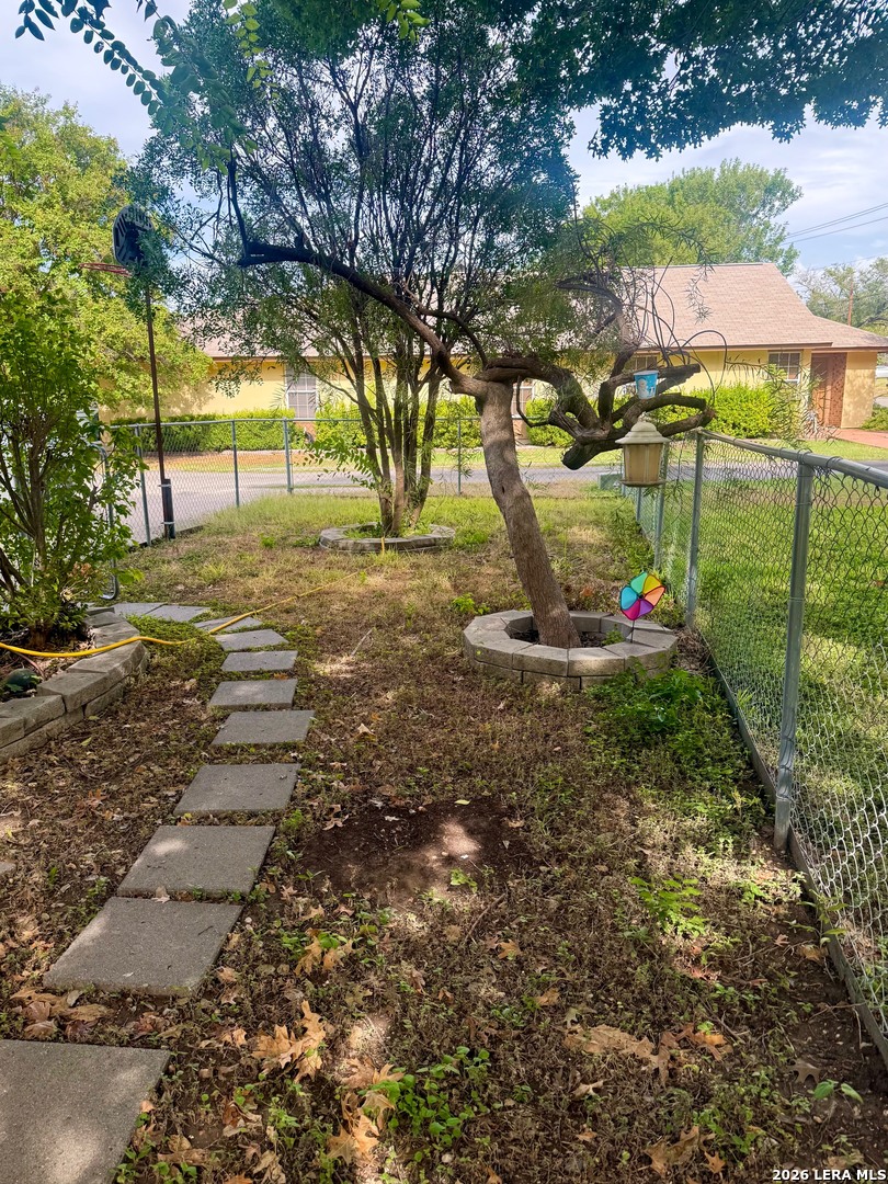 602 N 2nd Street Uvalde TX 78801