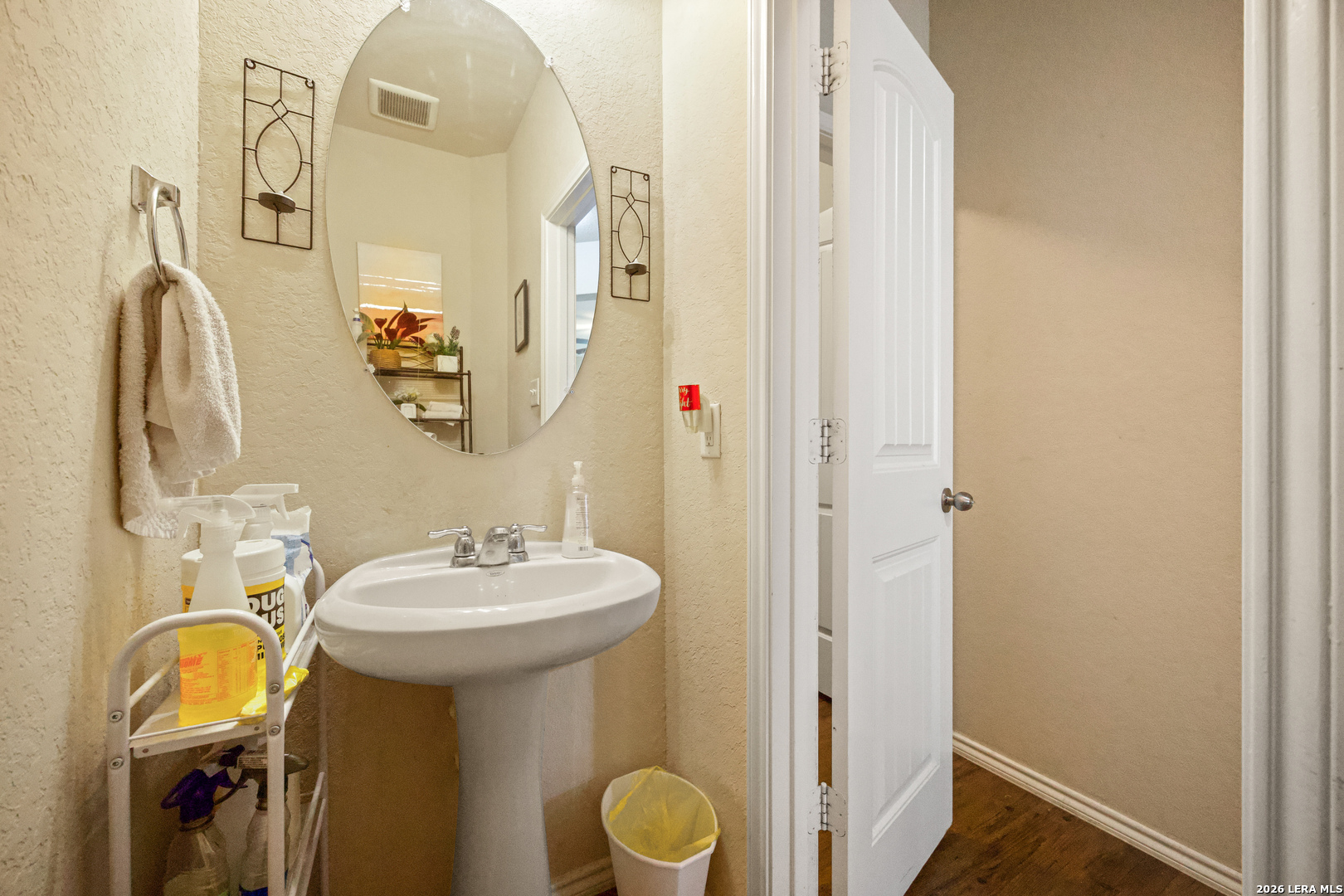 1918 Marbach Woods San Antonio TX 78245