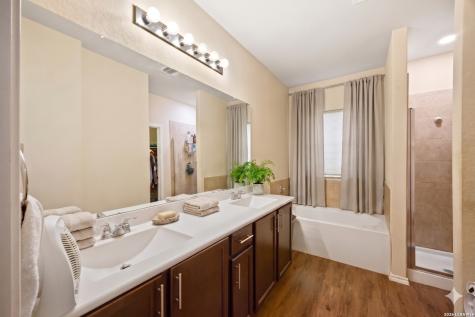 1918 Marbach Woods San Antonio TX 78245
