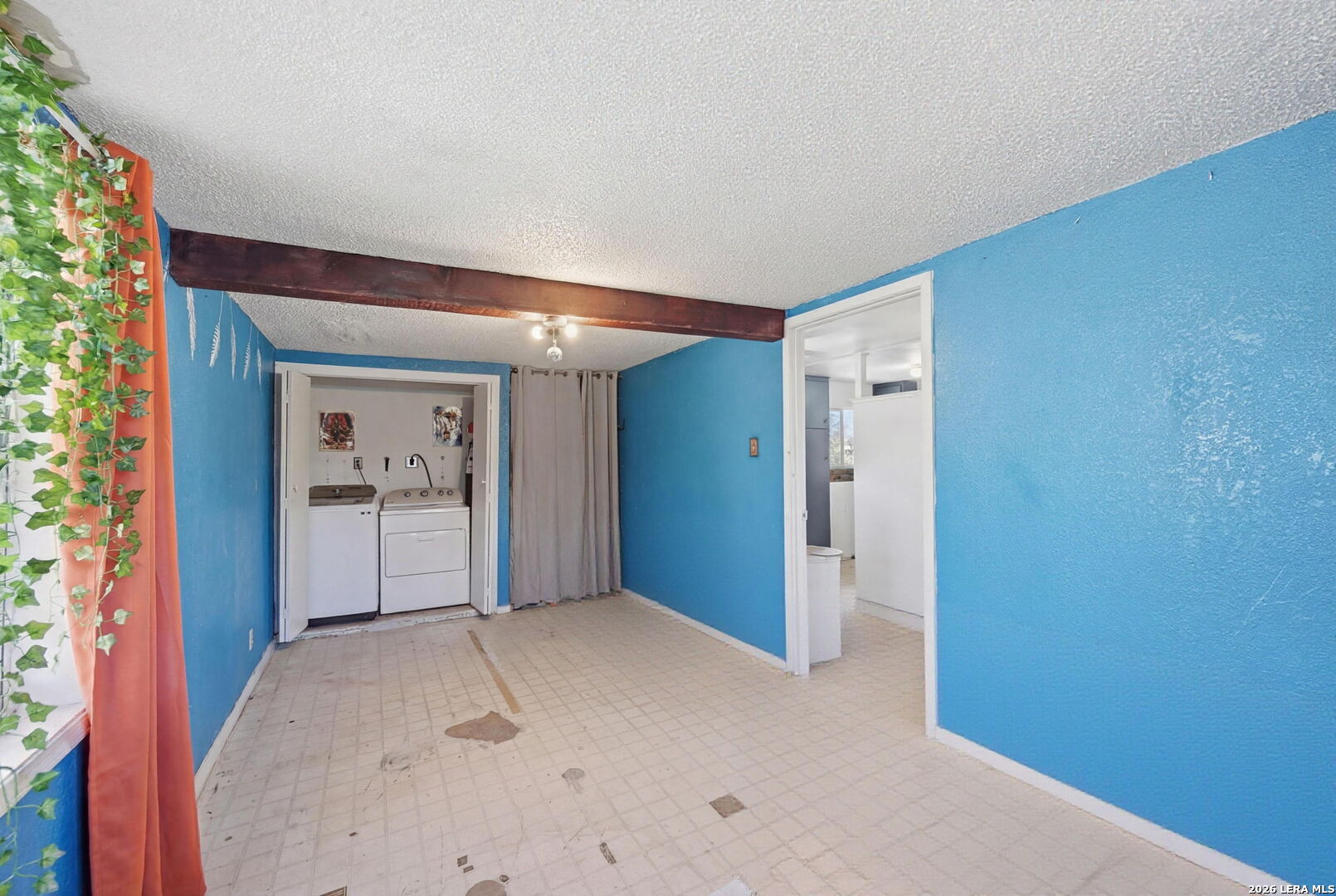 527 E Dickson San Antonio TX 78214