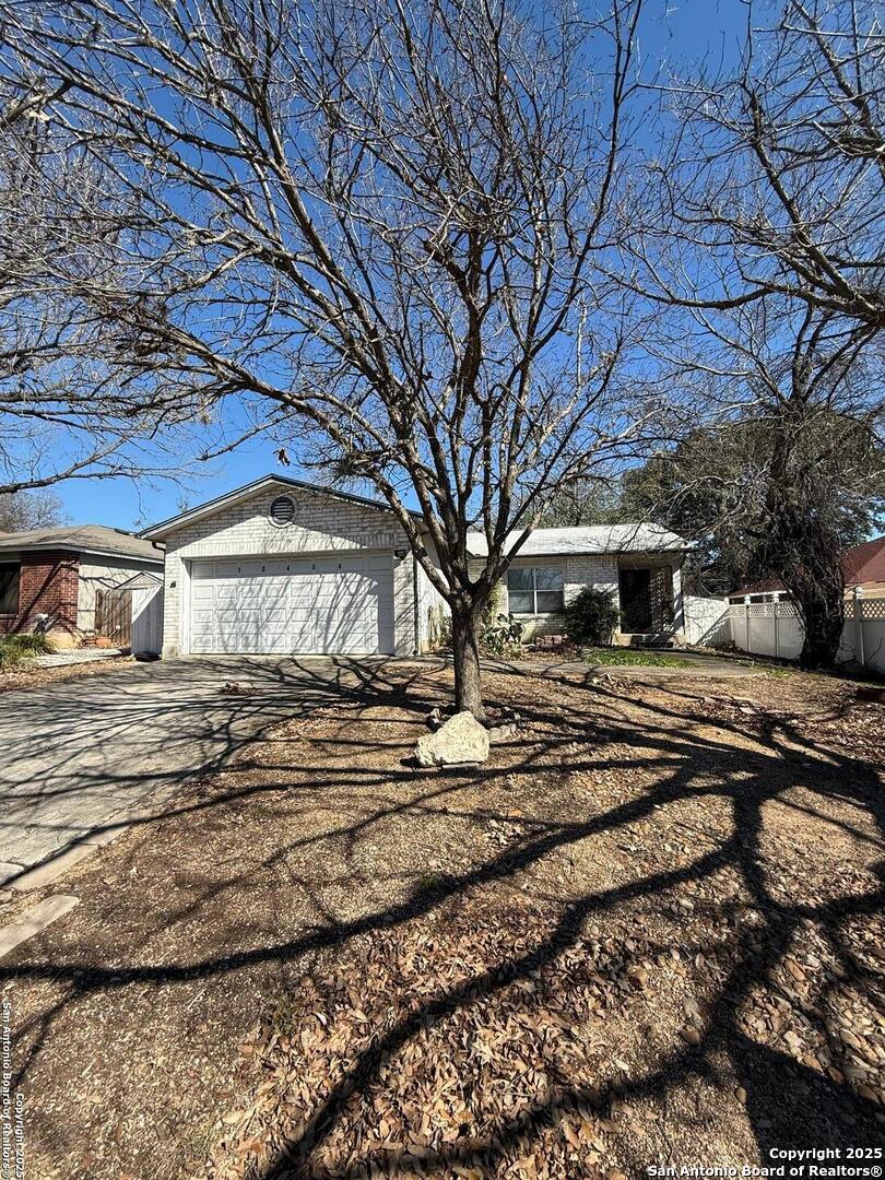 10404 Arbor Bluff San Antonio TX 78240