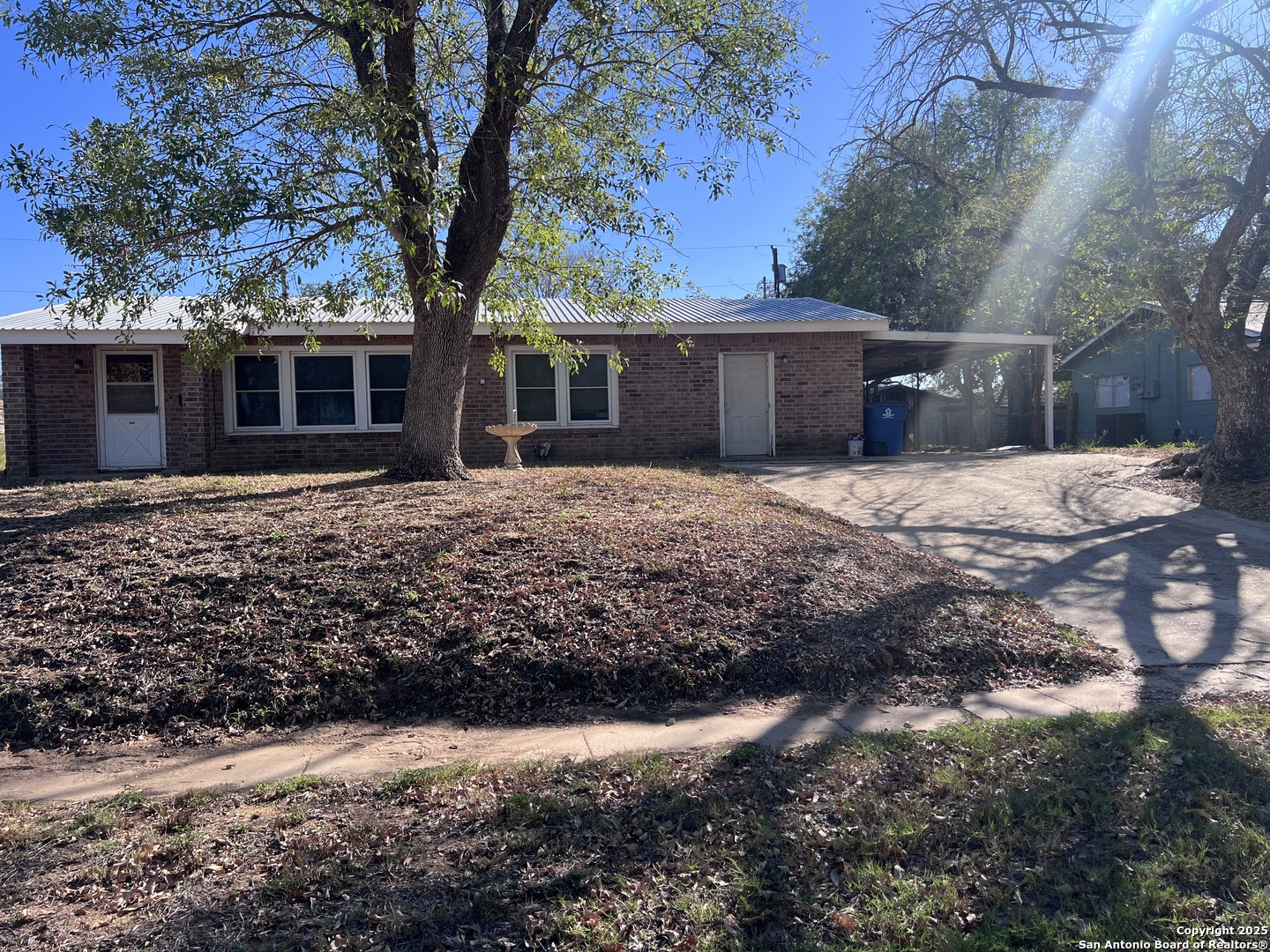 1105 Maia Pleasanton TX 78064