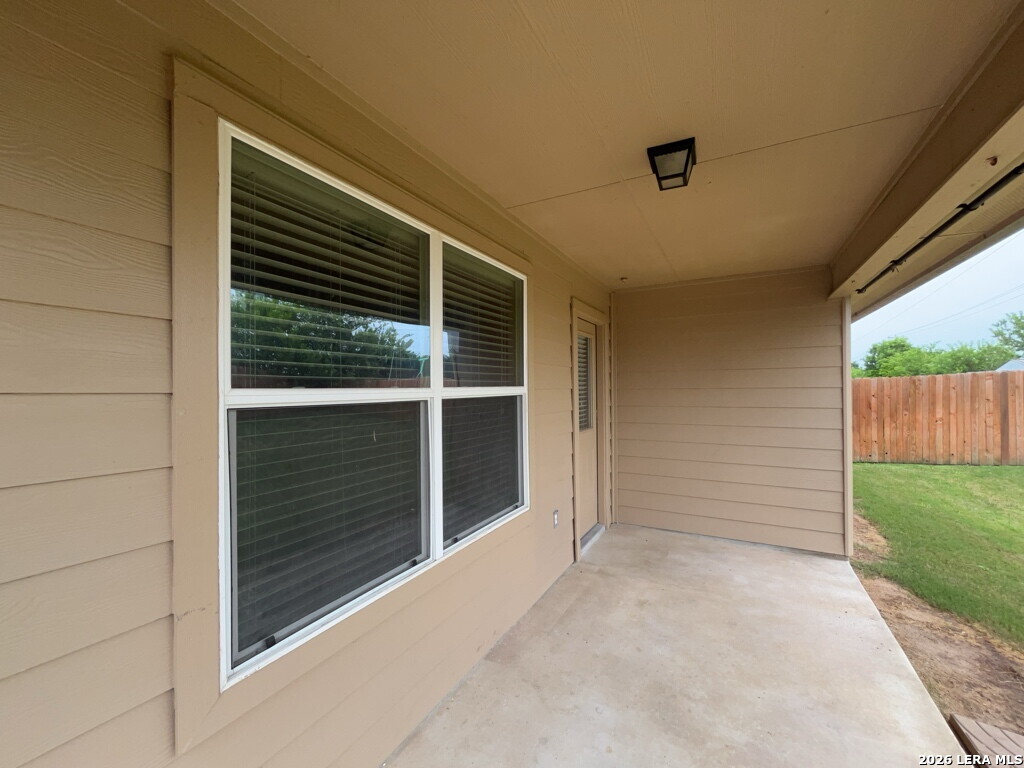 1735 Emerald Edge San Antonio TX 78245