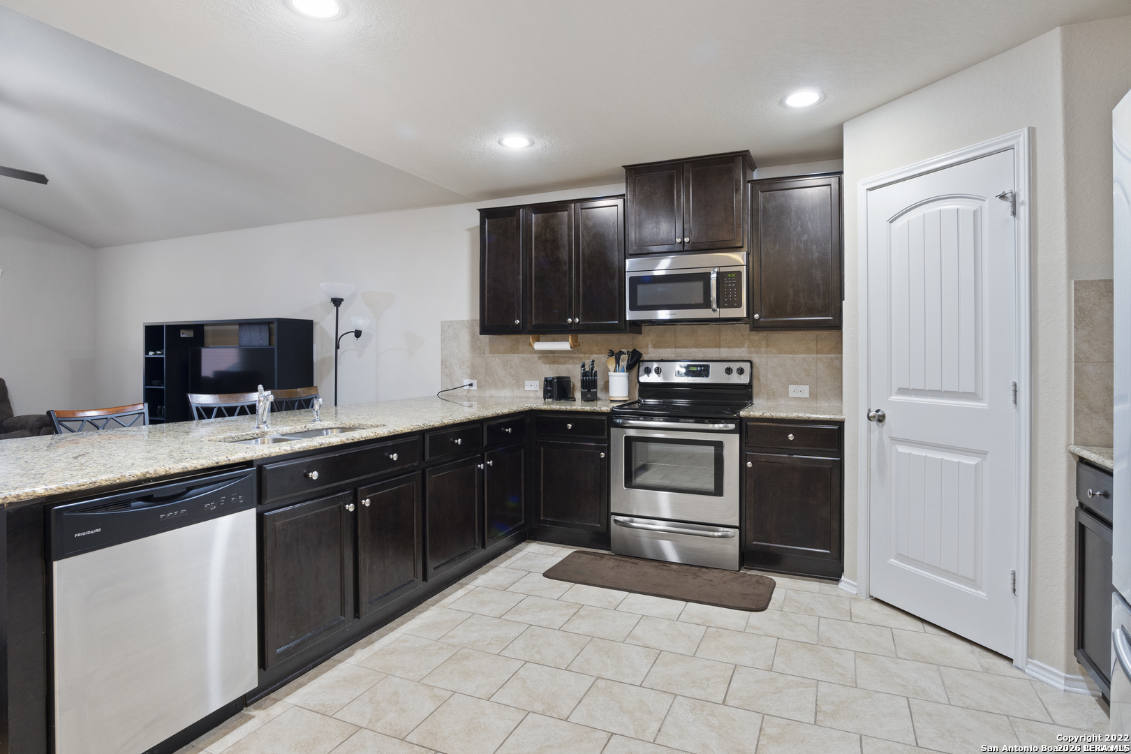 1735 Emerald Edge San Antonio TX 78245