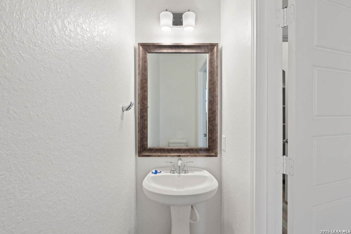 9406 Birch Bark Bend San Antonio TX 78221