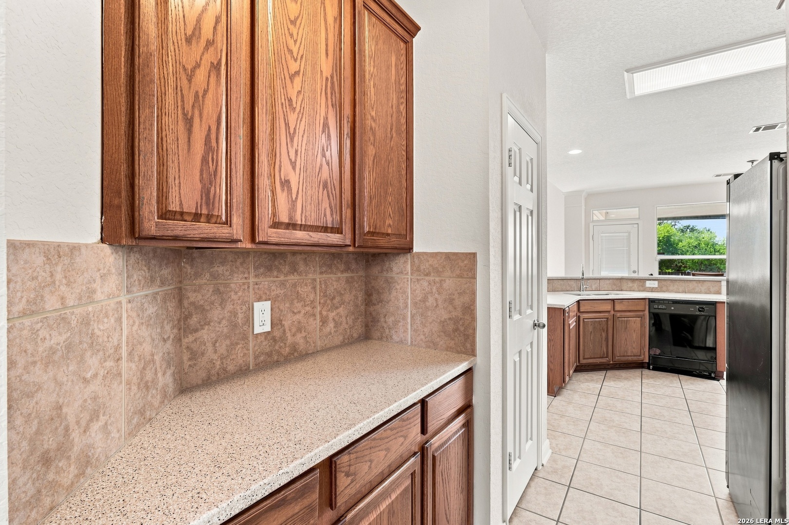 718 Desert Bluff San Antonio TX 78258