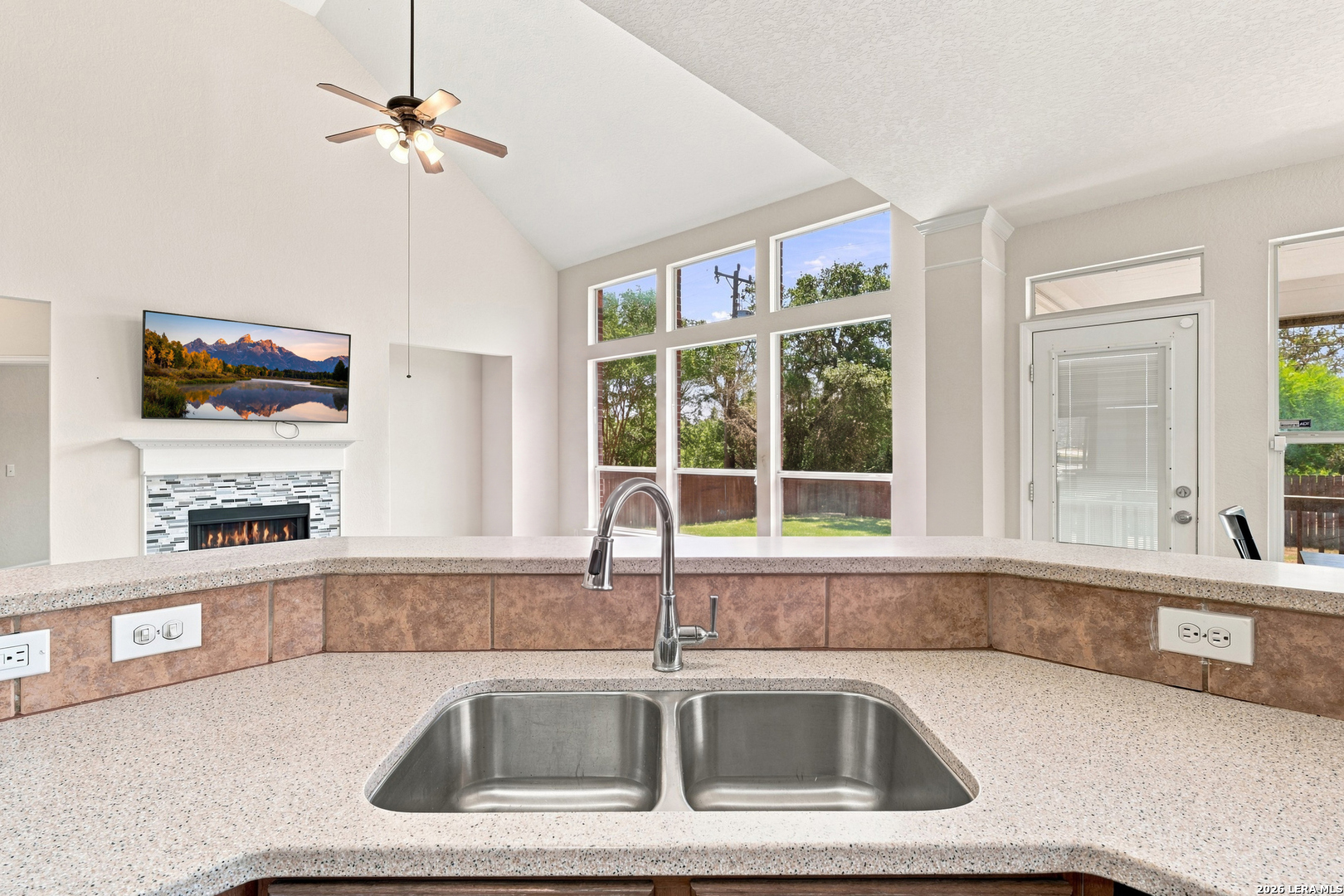 718 Desert Bluff San Antonio TX 78258