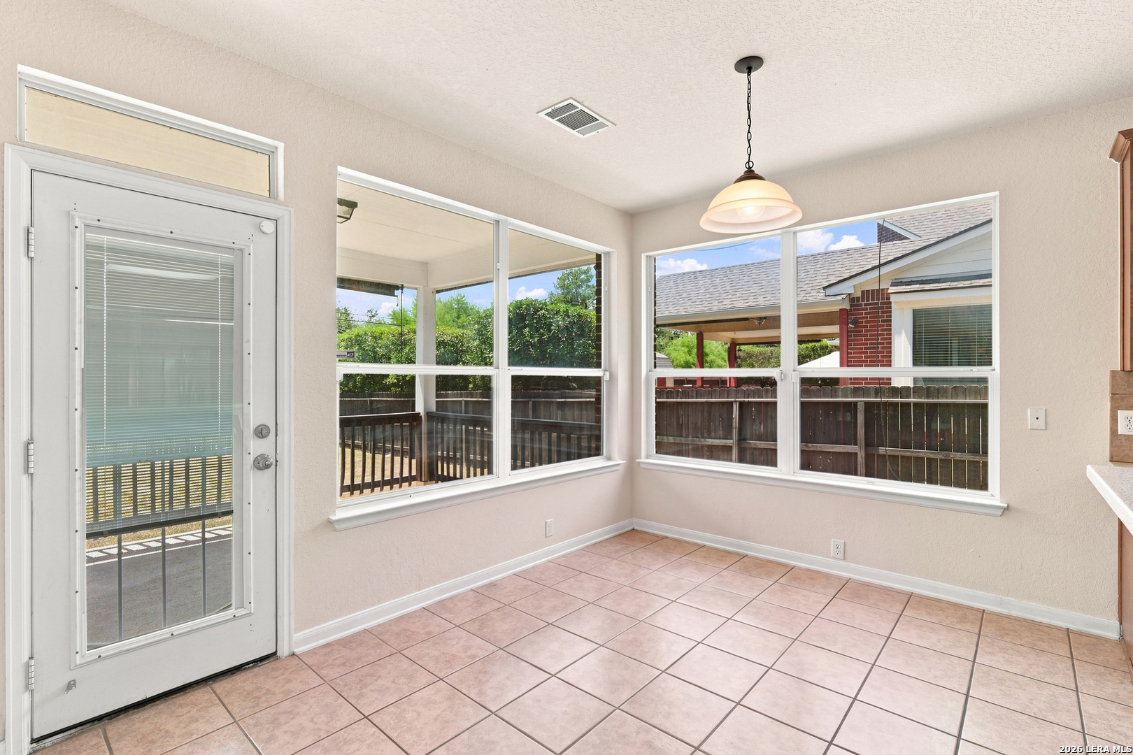 718 Desert Bluff San Antonio TX 78258