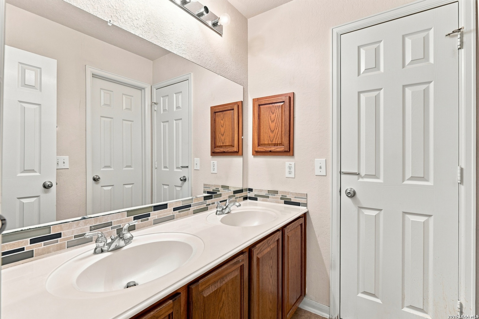 718 Desert Bluff San Antonio TX 78258