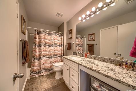 5709 Pingway Schertz TX 78108
