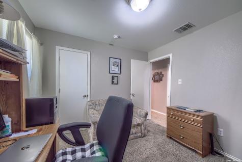 5709 Pingway Schertz TX 78108