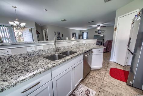 5709 Pingway Schertz TX 78108