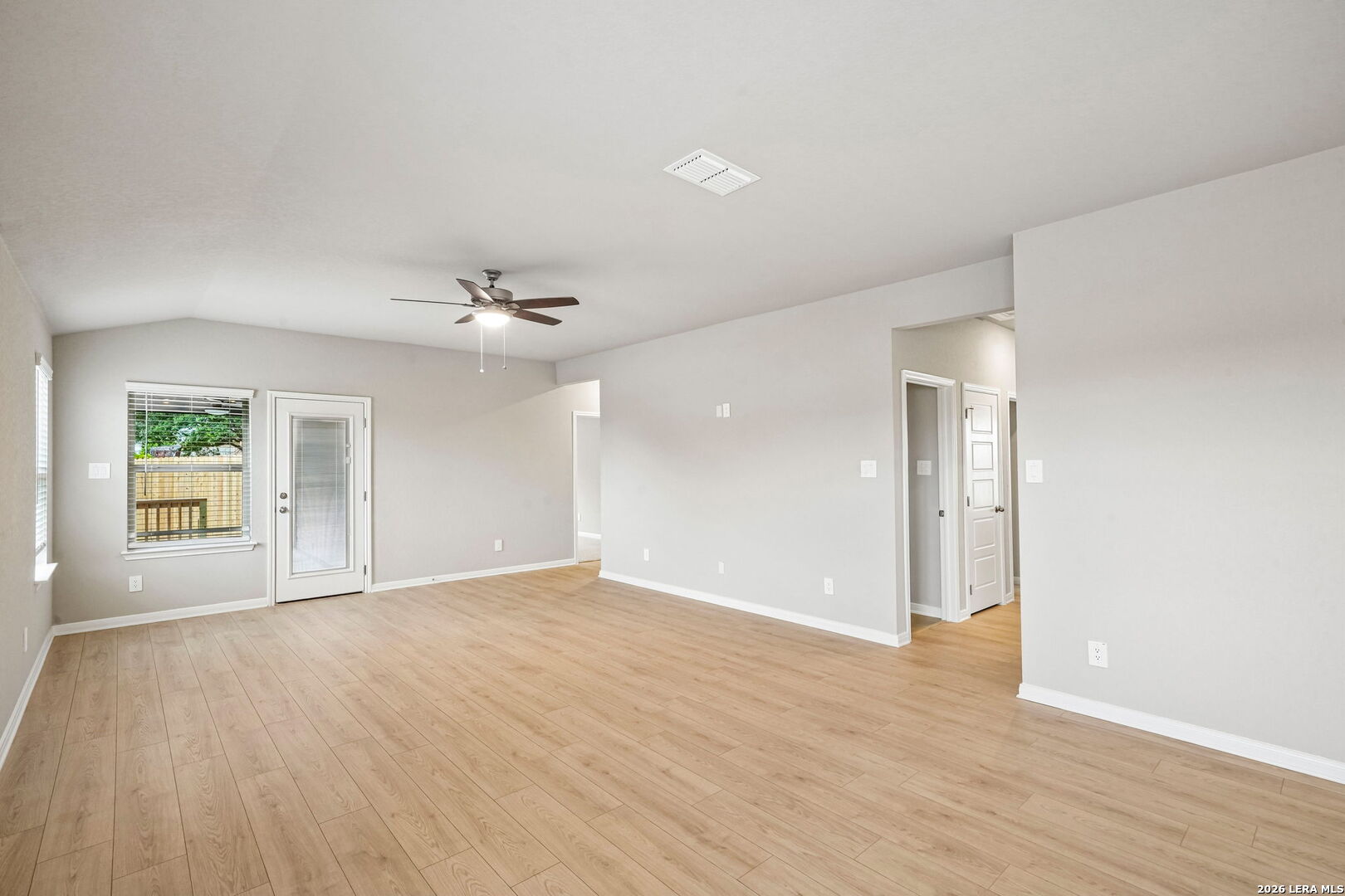 10259 King Robert San Antonio TX 78239
