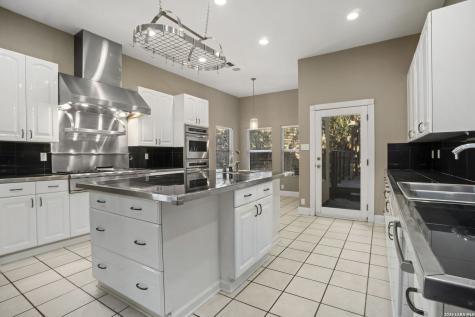 16744 Windjammer Helotes TX 78023