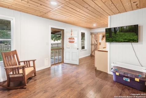 596 Oakridge Lane Pipe Creek TX 78063