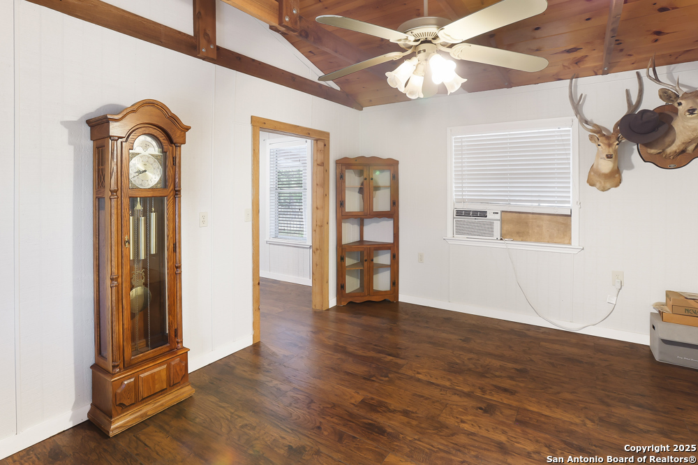 596 Oakridge Lane Pipe Creek TX 78063
